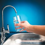 There's a number of reasons to buy bottled water and to filter water and here's 6 reasons to go further and install a water filter in your home.
