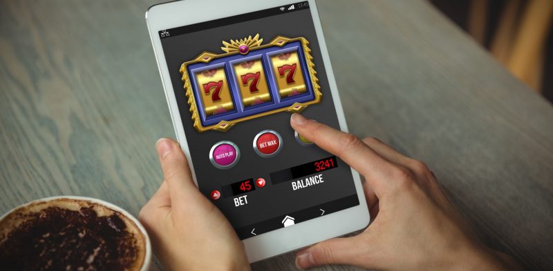 Wondering how to choose from the best slots apps on your smartphone? Click here for a guide on how you can find one that best fits your needs.