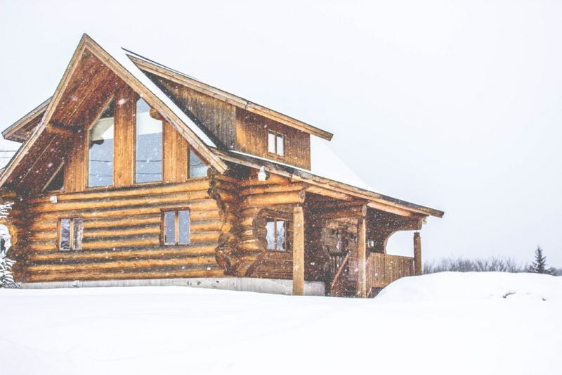 Would you love to buy a log home but don't know much about them? Keep reading and learn more with these tips about buying a log cabin.