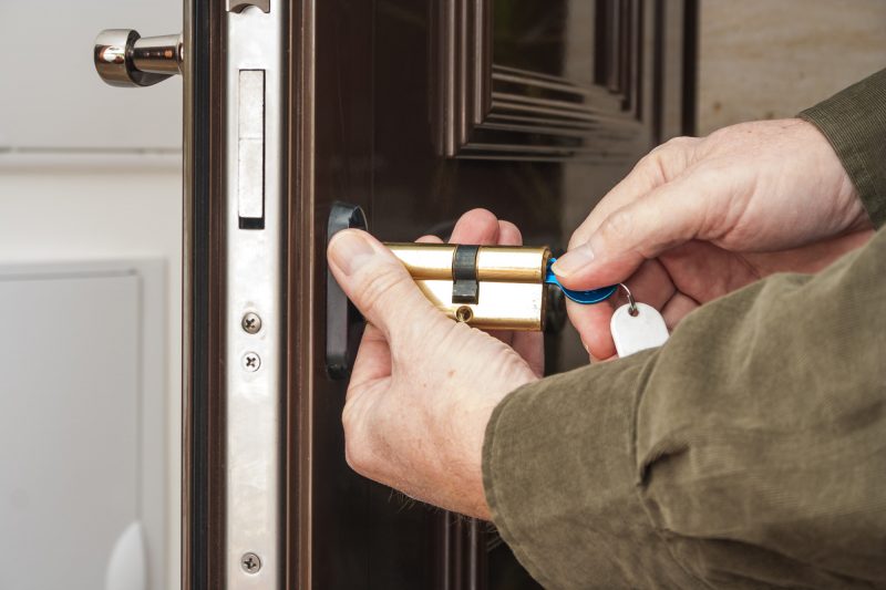 When hiring a locksmith, you need someone who is honest as well as professional. Here's what to look for in a Long Island locksmith.
