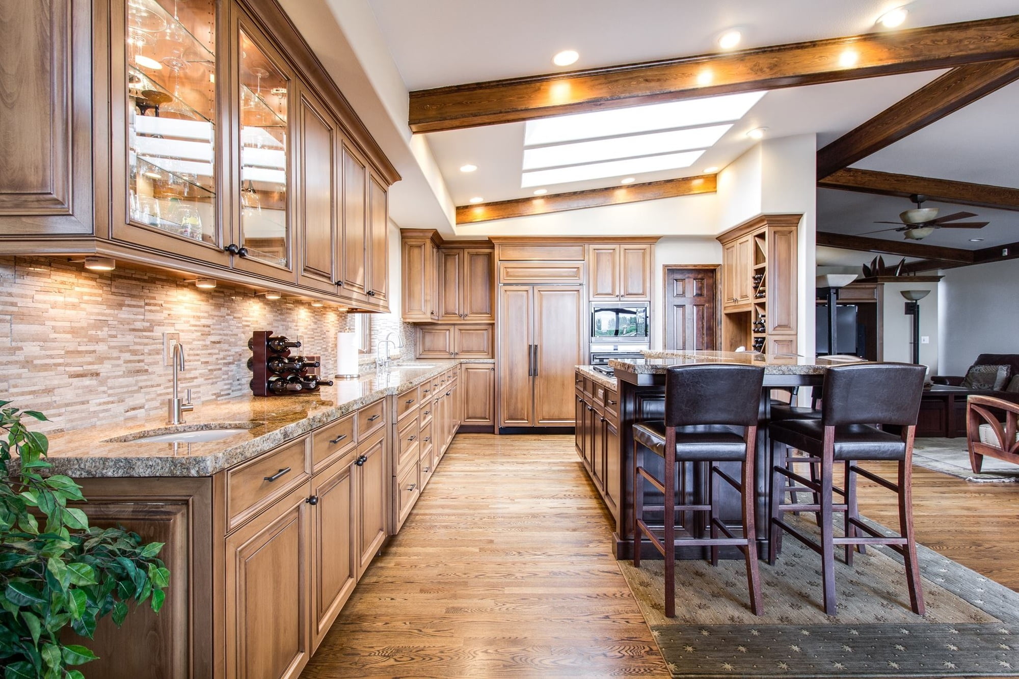 Giving your kitchen the right design requires knowing what not to do. Here are common kitchen design mistakes and how to avoid them.