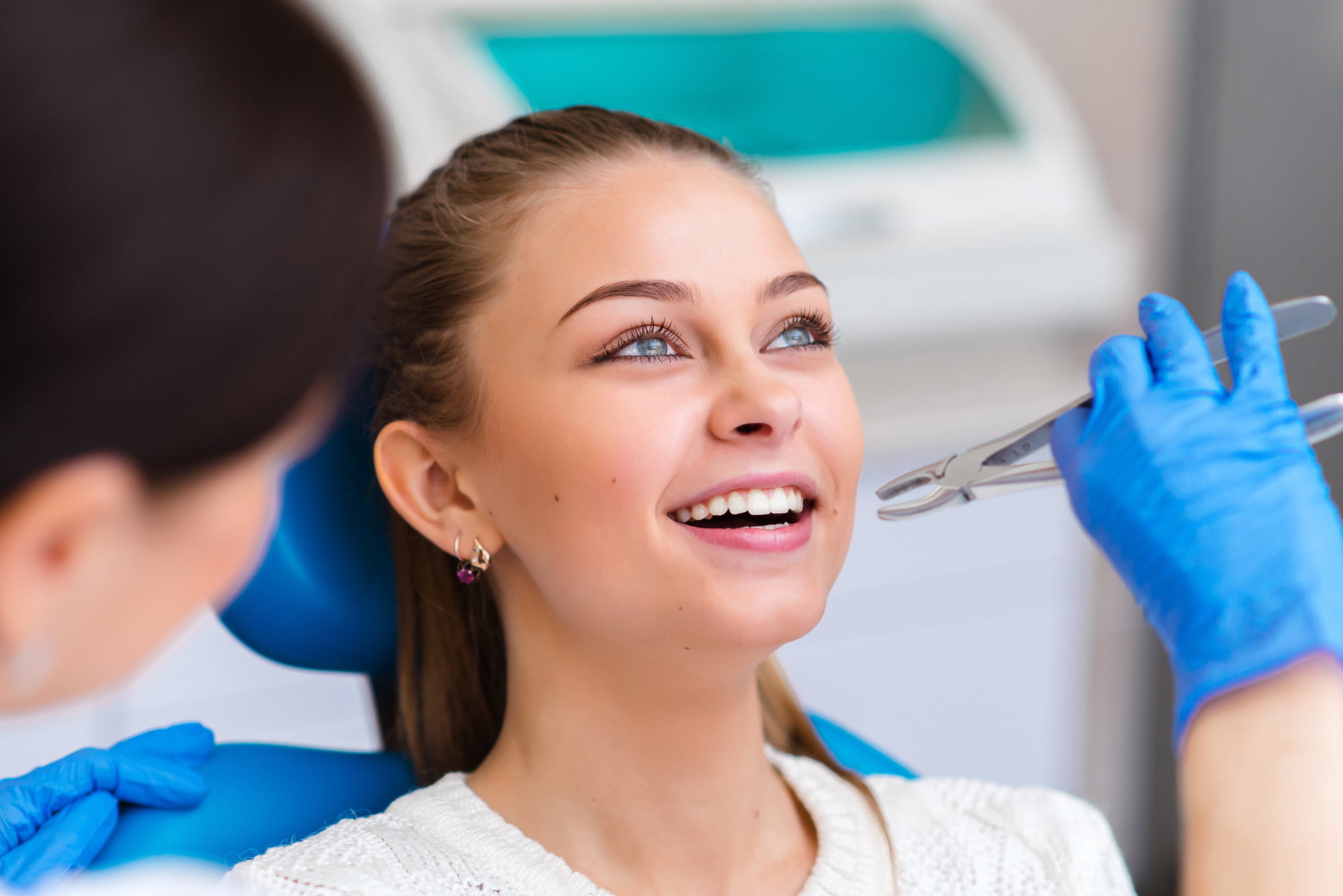 Tooth extraction near me: Are you planning to have a tooth extracted? Do you want to know what it costs? Read on to learn more.