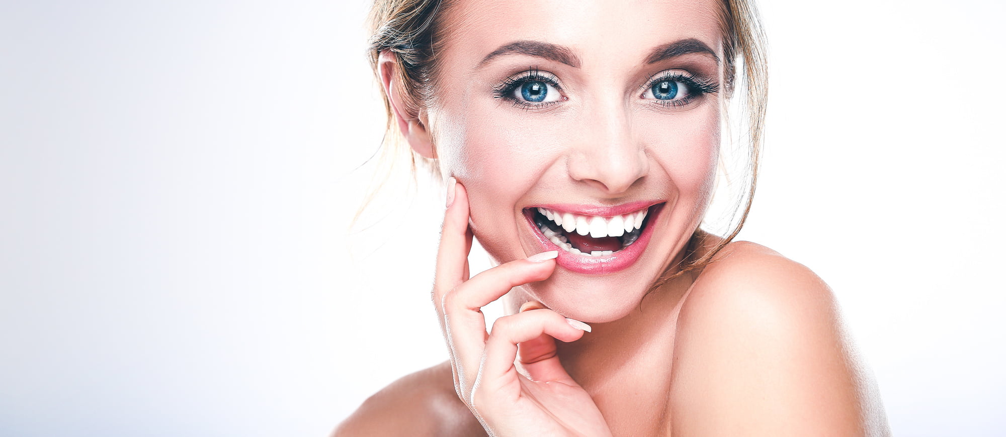 From improving your oral health to having the perfect smile you've always dreamed of, click here to explore the benefits of a smile makeover.