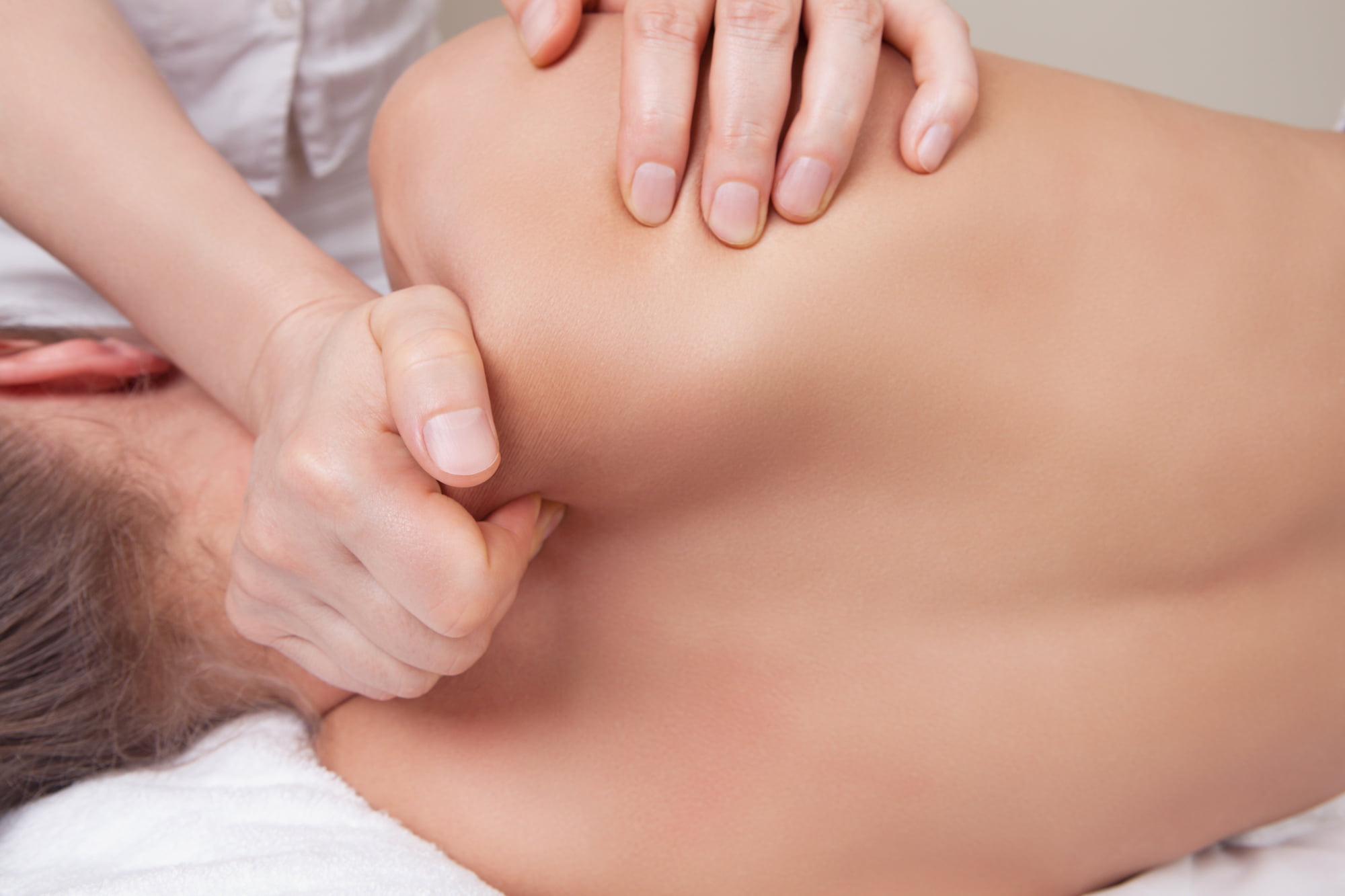 A lymphatic massage can help you alleviate swelling by massaging various areas of your body. Here's everything you need to know about this kind of massage.