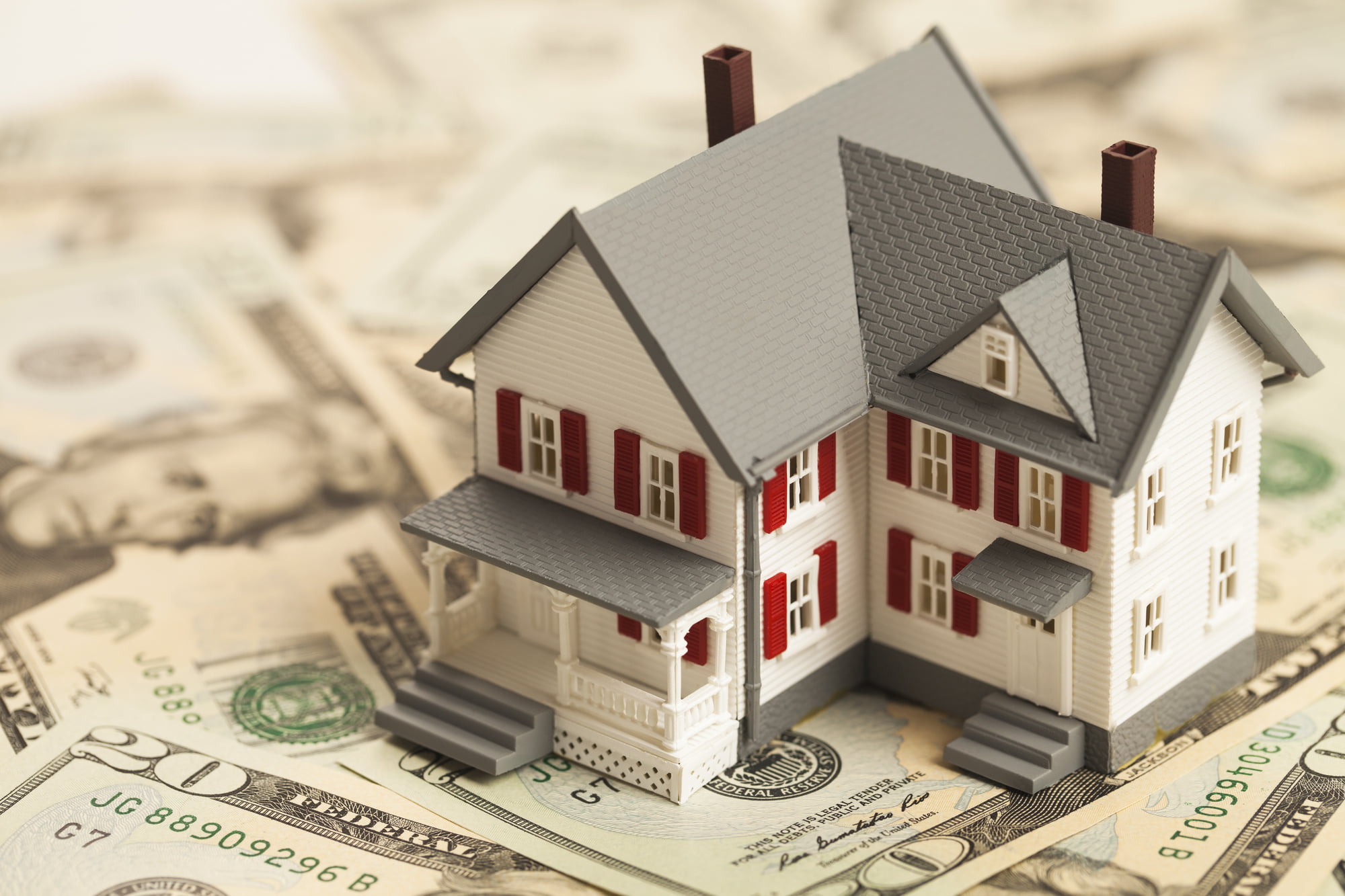 Are you wondering whether or not you should accept a cash offer on your home? Here are a few major benefits of selling your house for cash.