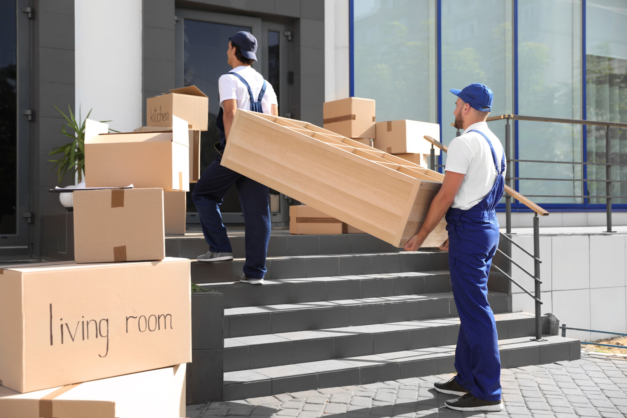 Are you on the hunt for the best moving company to transport your belongings to your new home? Click here to learn more about choosing the right service.