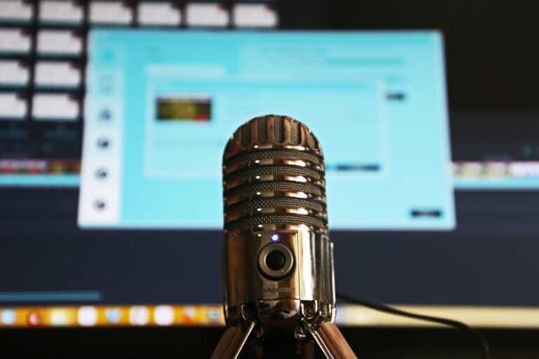 5 Must-Listen Small Business Podcasts for Entrepreneurs