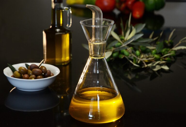 Sesame Oil vs Olive Oil: Everything You Need to Know